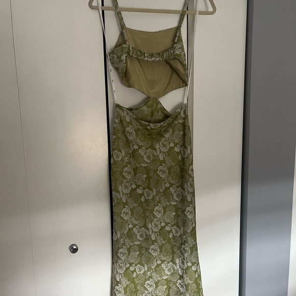 Rahi Floral Print Cutout Maxi Dress - Picture 4 of 5
